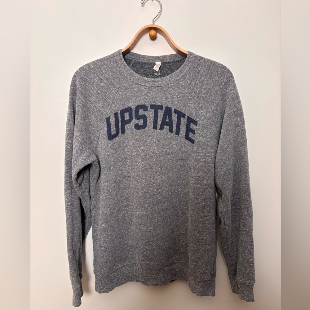 Upstate NY Gray sweatshirt size Large Sugarfoot skaneateles New York